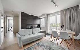 New Praga Urban Modern Apartment By Bookinghost